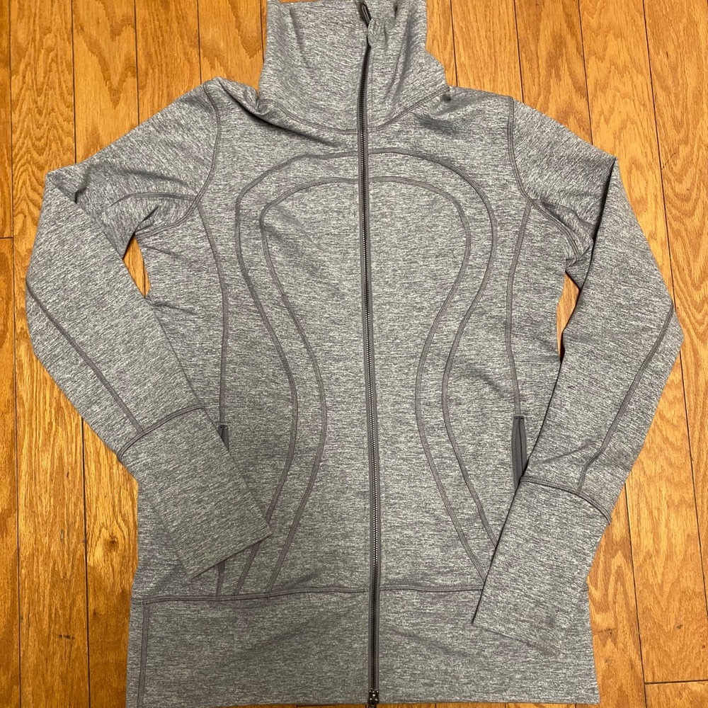 Lululemon size 14 zip up sweatshirt.